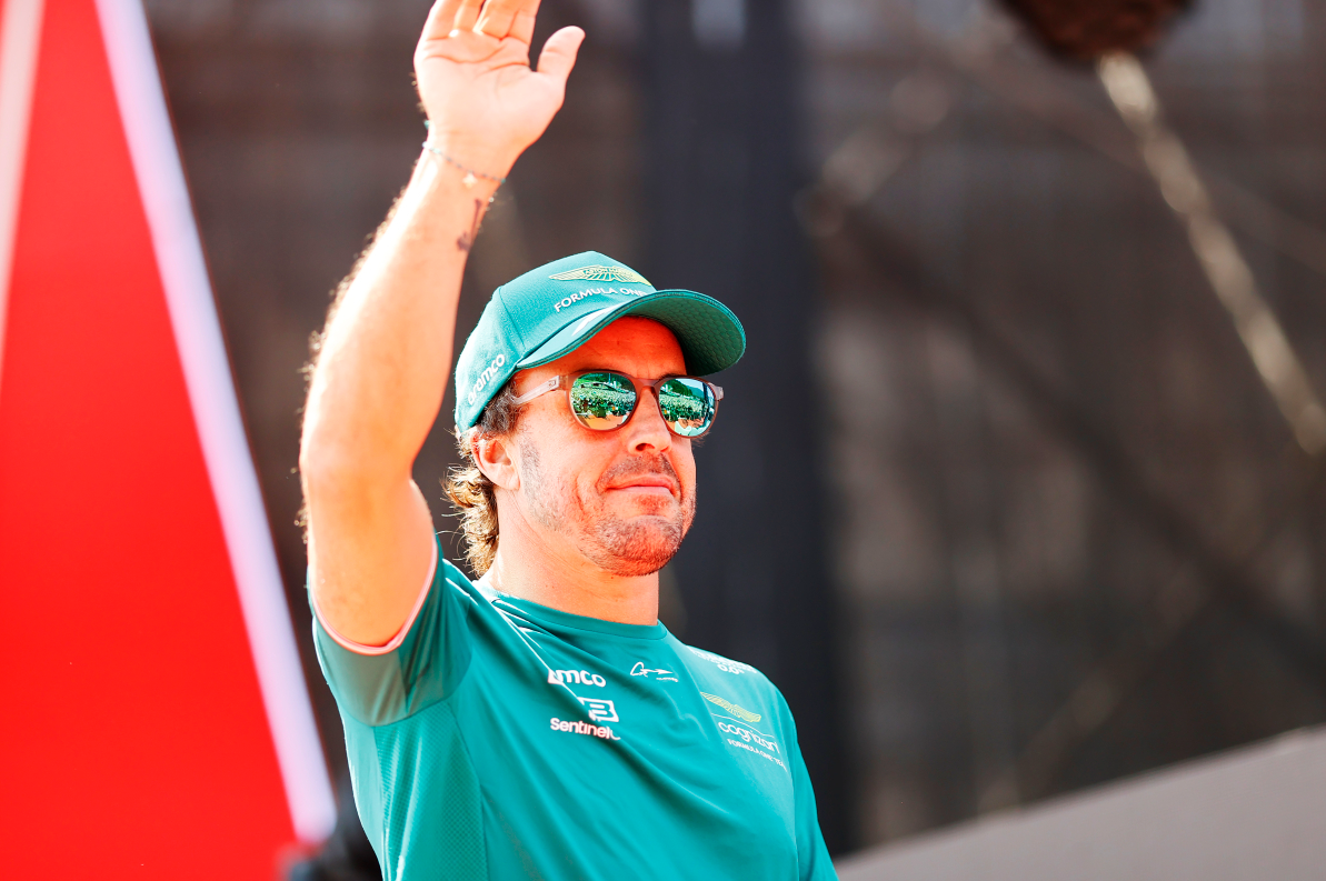 开云体育app-迈凯伦力克梅赛德斯，阿隆索高光表现