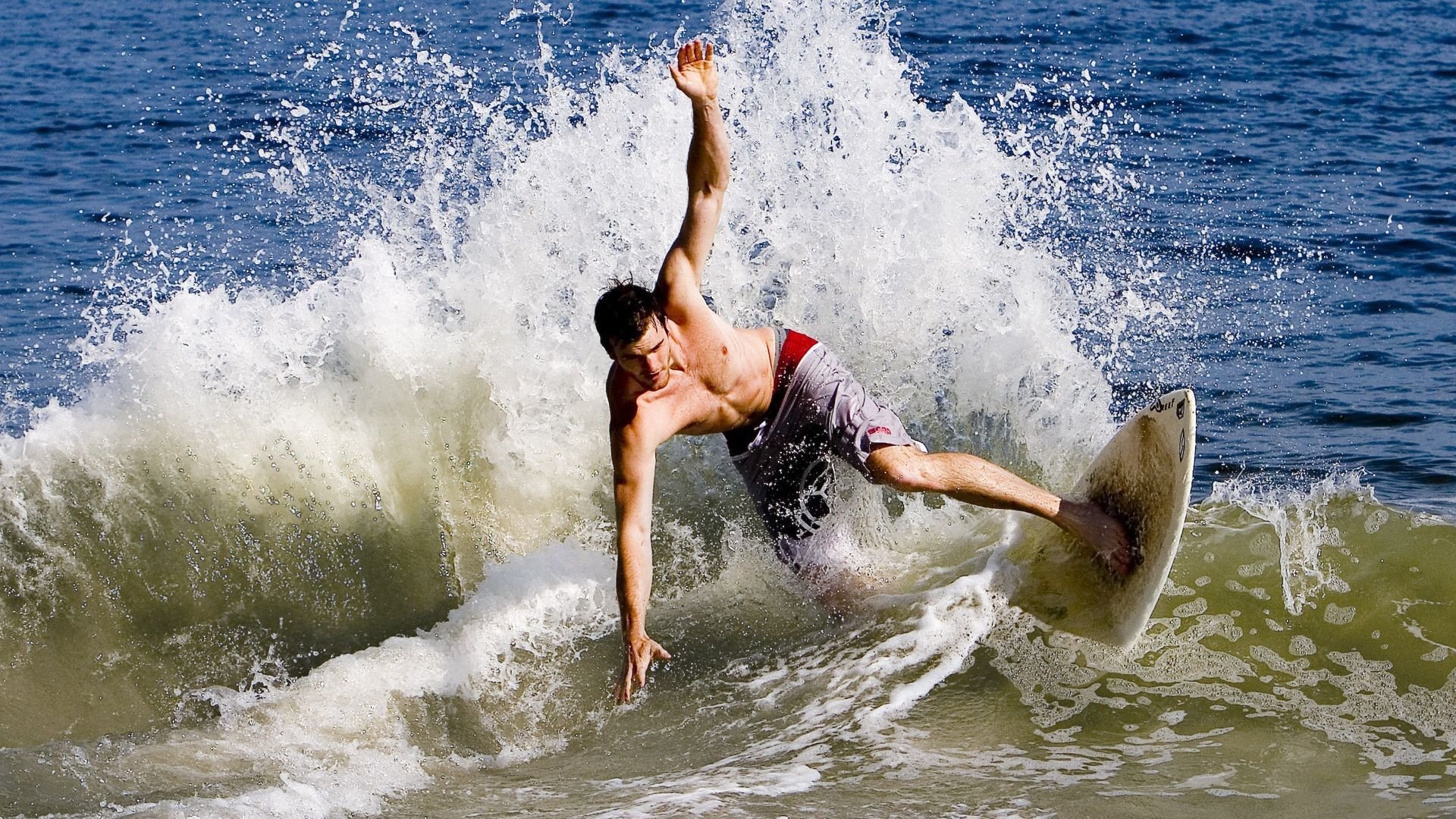 开云体育官网-哈弗茨的北欧森林，当洪都拉斯遇上挪威，一个德国中场如何重写足球地理