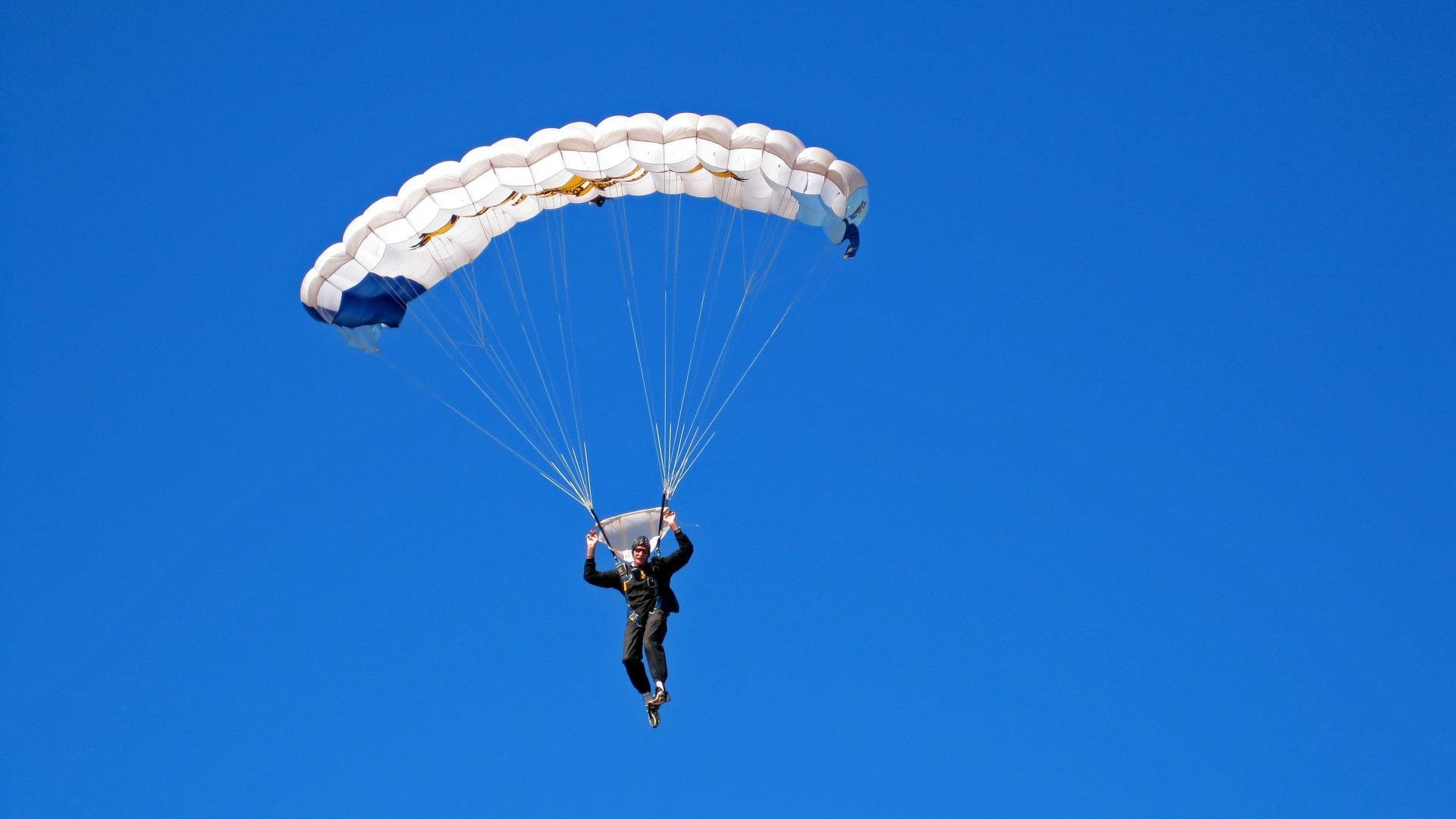 开云体育入口-快船收割新疆队,爱德华兹成为关键先生 第2张 开云体育入口-快船收割新疆队,爱德华兹成为关键先生 第2张