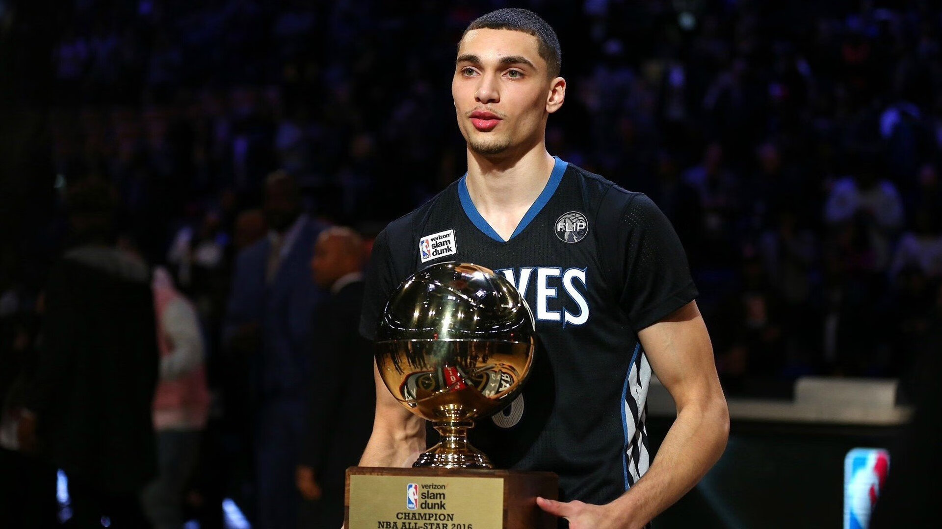 开云体育中国-年度焦点之战之夜，哈利伯顿打出生涯之夜，魔法少年终成王  第1张